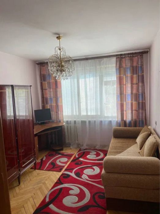 Продаж квартири, вул. Наукова