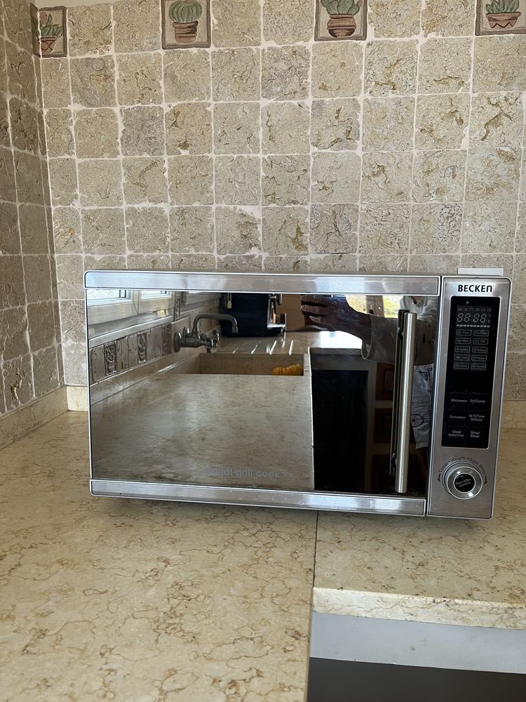 Cozinha/bancada e alguns electrodomesticos