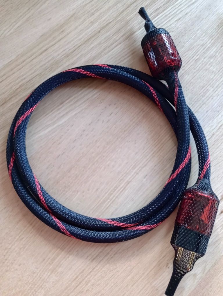 Kabel zasilający audio schuko ósemka C7