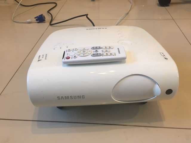 Projektor Samsung SP-L251