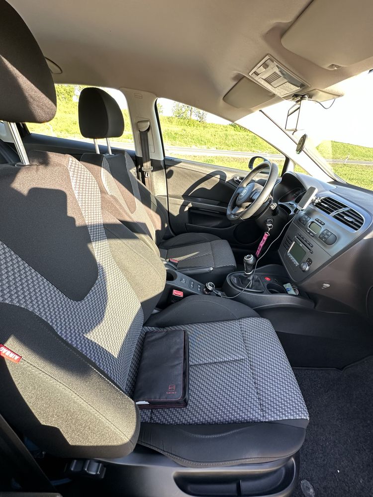 SEAT leon 1.4 125 km driver edition klima 2-strefowa zadbany