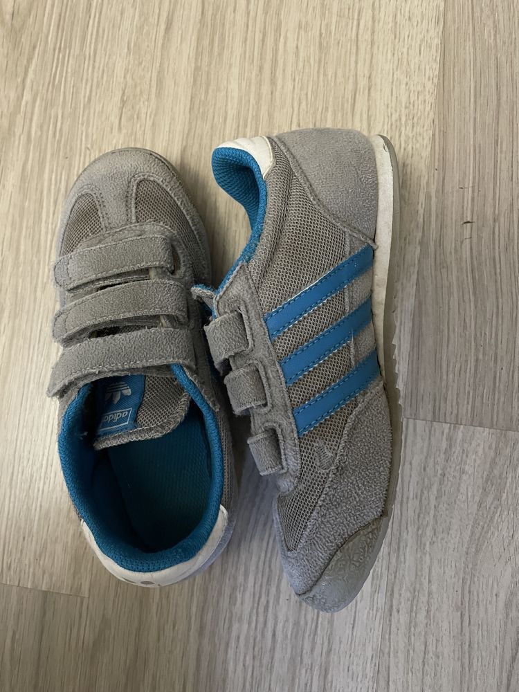 Кроссовки Adidas