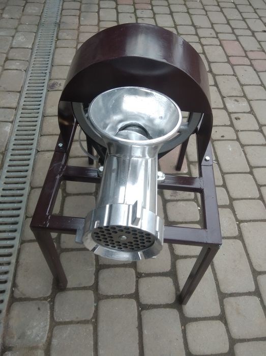 електро м'ясорубки 32