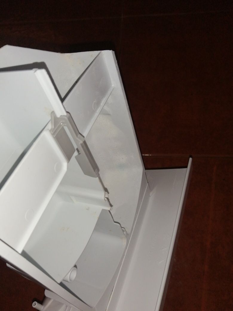 Gaveta detergente máquina de lavar roupa Indesit innex 7kg, bom estado