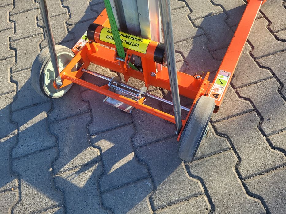 Podnośnik monterski , winda towarowa Sumner LIFT 2210