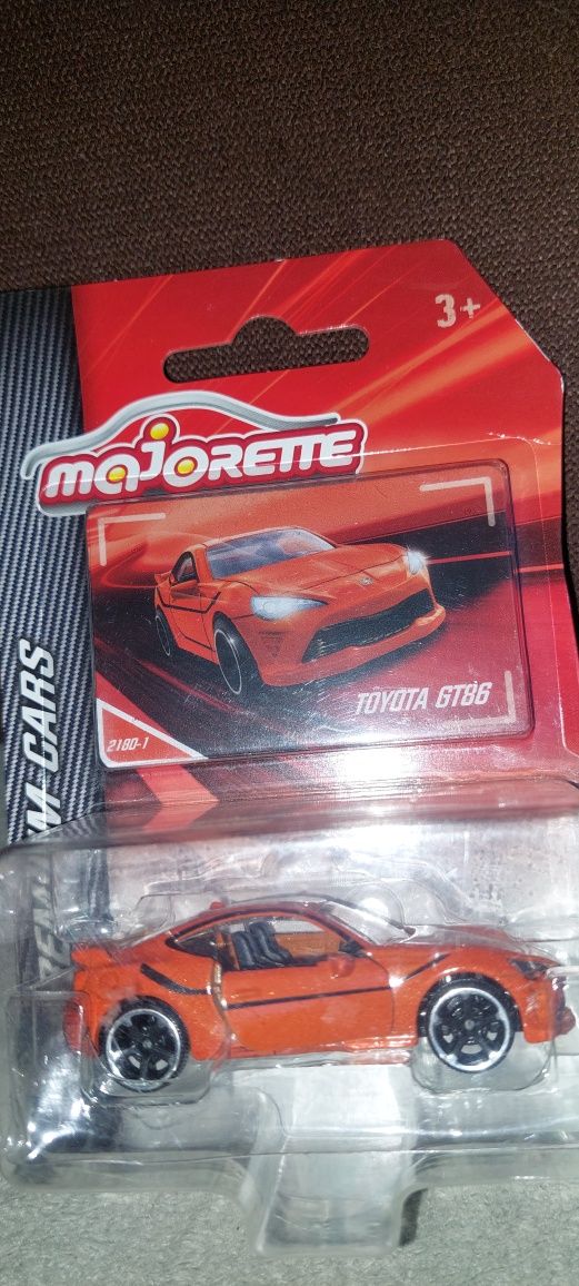 Samochód metalowy Majorette PREMIUM Cars Toyota GT86, nowe autko