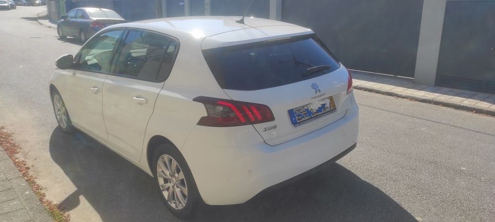Peugeot 308 1.5 HDI 100 cv