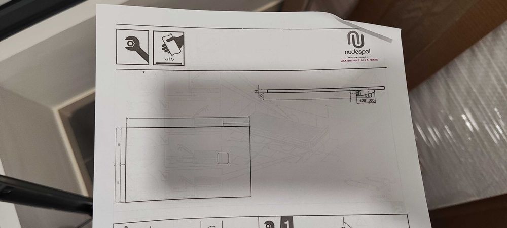 Base de duche 160x90 em resina com acabamento anti-derrapante