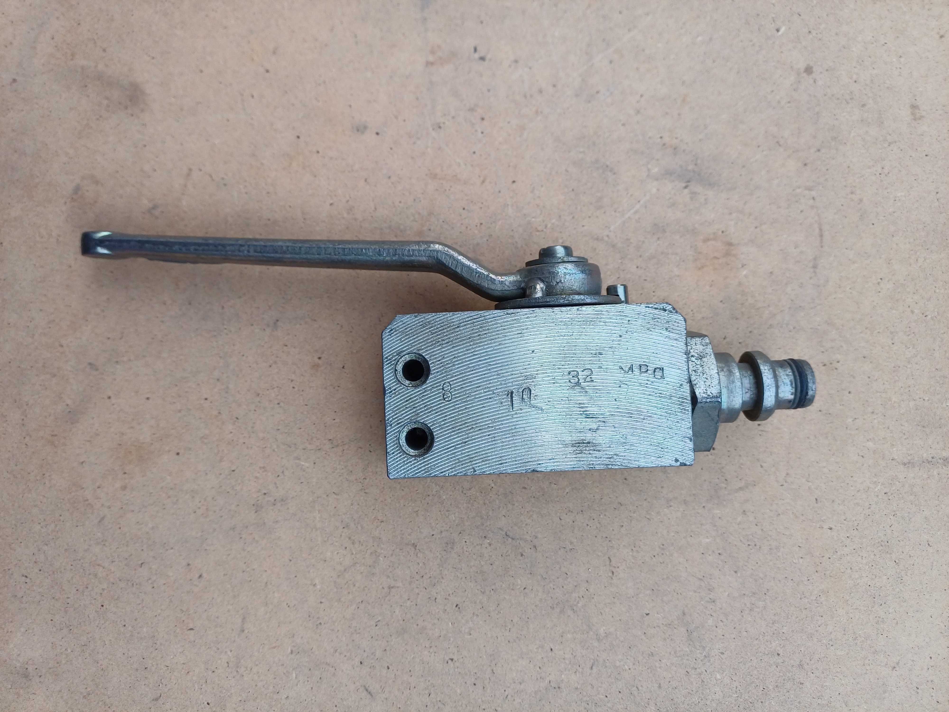 Zawór hydrauliczny kulowy odcinający