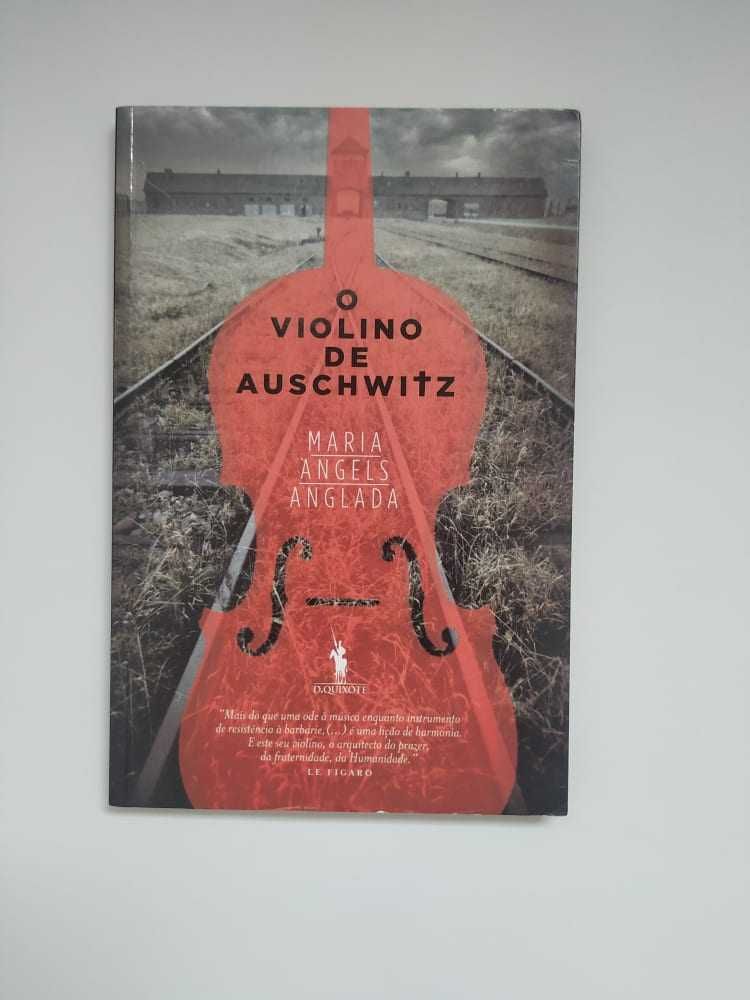 Vários livros disponíveis