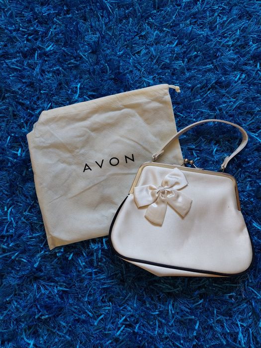 Mala branca cerimónia avon