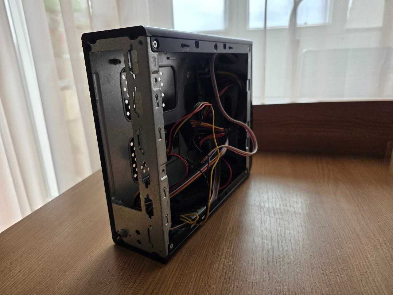 Продам корпус Mini Itx з зовнішнім блоком живлення
