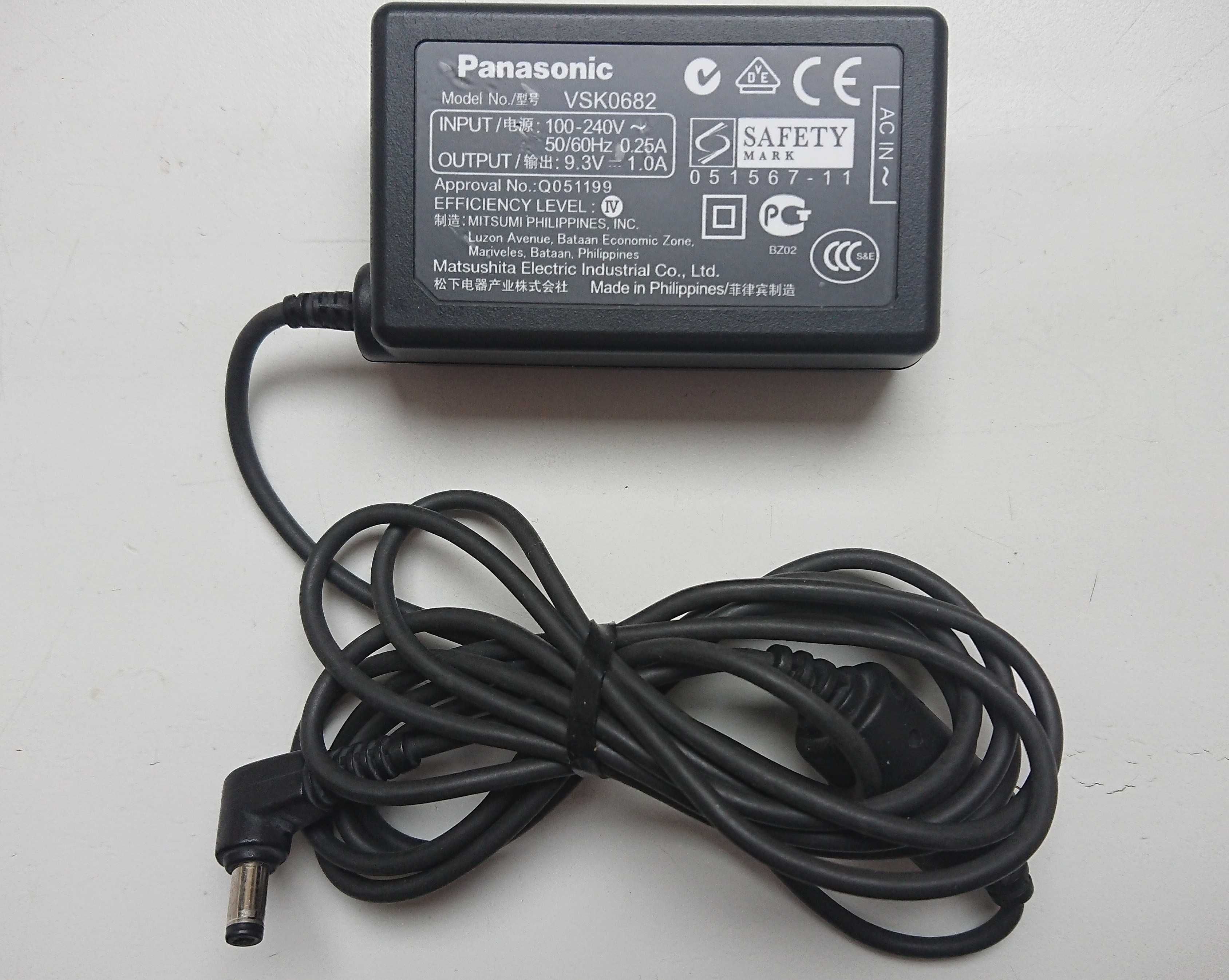 Зарядное устройство,блок питания для видеокамер Panasonic VSK0682.