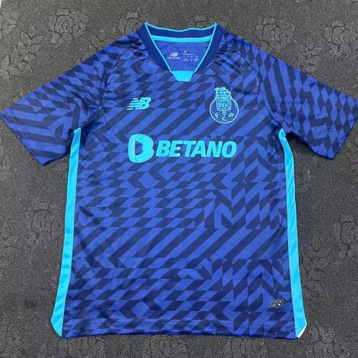 T-shirts de clubes nacionais e internacionais