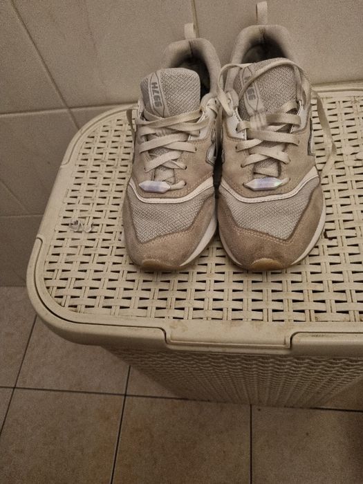 Sprzedam używane buty sportowe New Balance