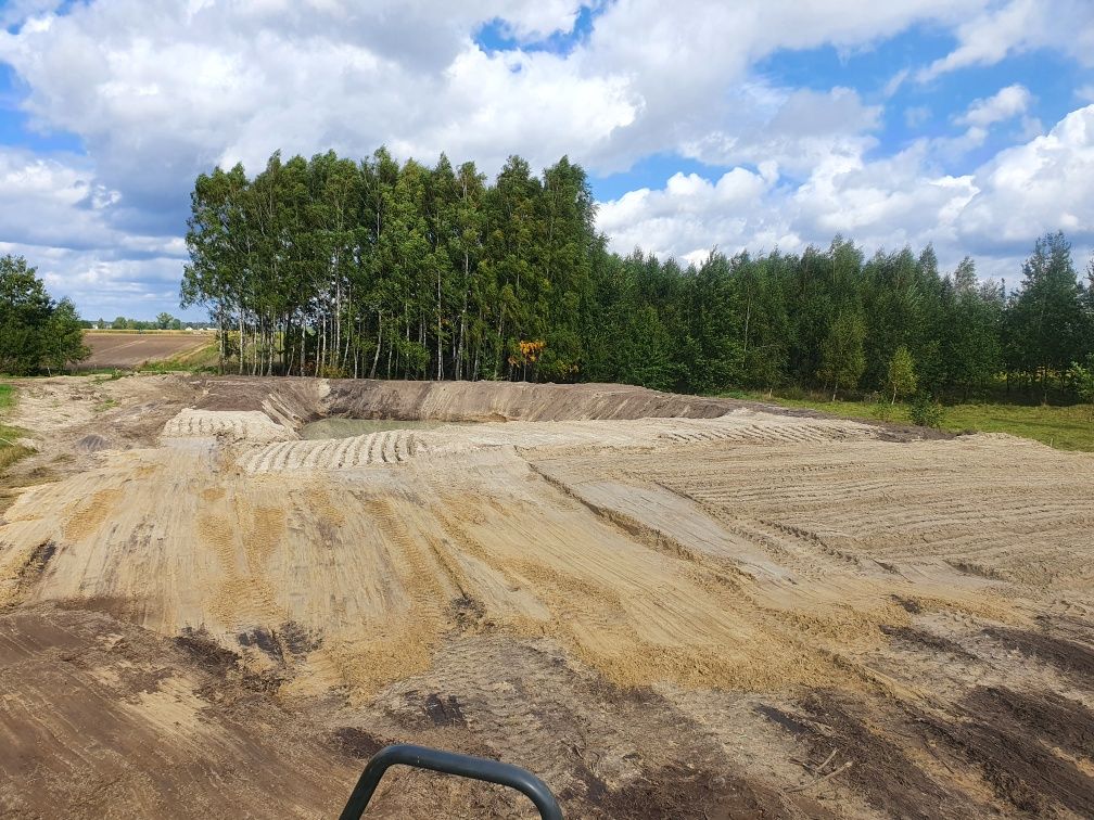 Staw koparka gasienicow long rozbiorki wyburzanie Wywrotka kopanie