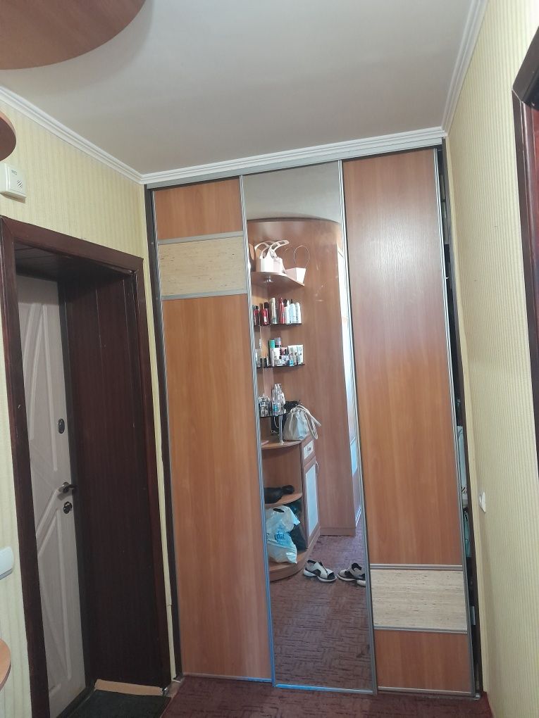 Продам 2-х кімнатну квартиру в Озерному з Автономним опаленням!