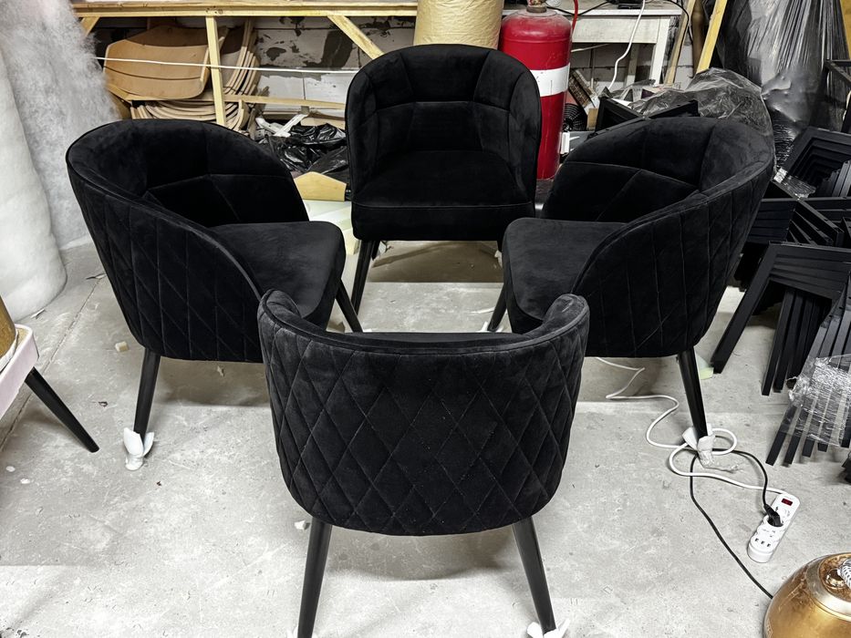 Дивани стільці крісла від виробника для ресторанів кафе кавярнь