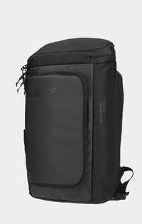 Plecak miejski 20 L z kieszenią na laptopa, firmy 4 F. NOWY