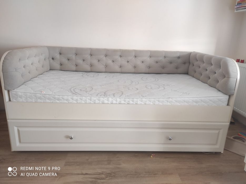 Дитяче ліжечко з двома матрацами