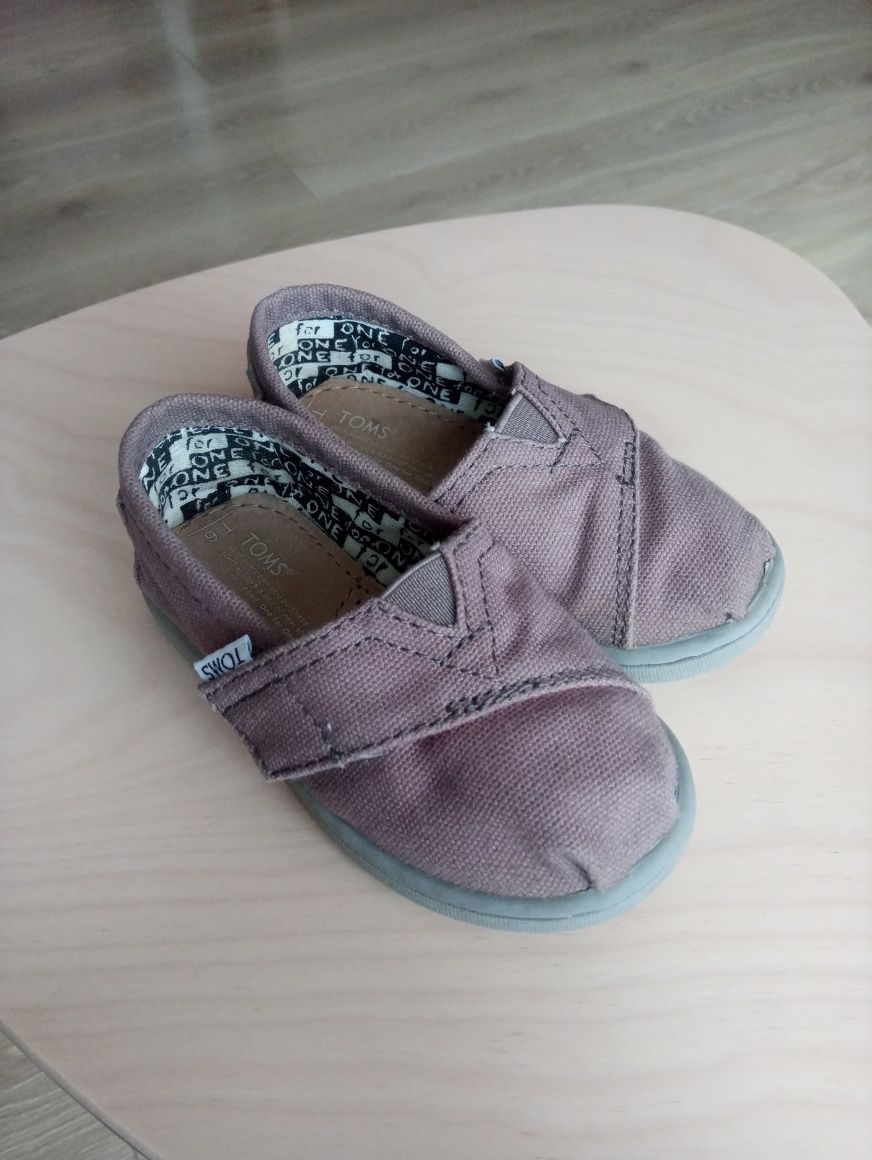 Espadryle, tenisówki na rzep Toms