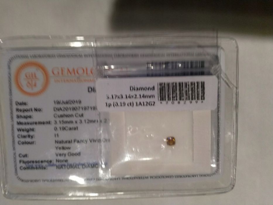 DIAMENT- BRYLANT- pomarańczowy , żółty - Certyfikat - GIL - 0.19 ct. -