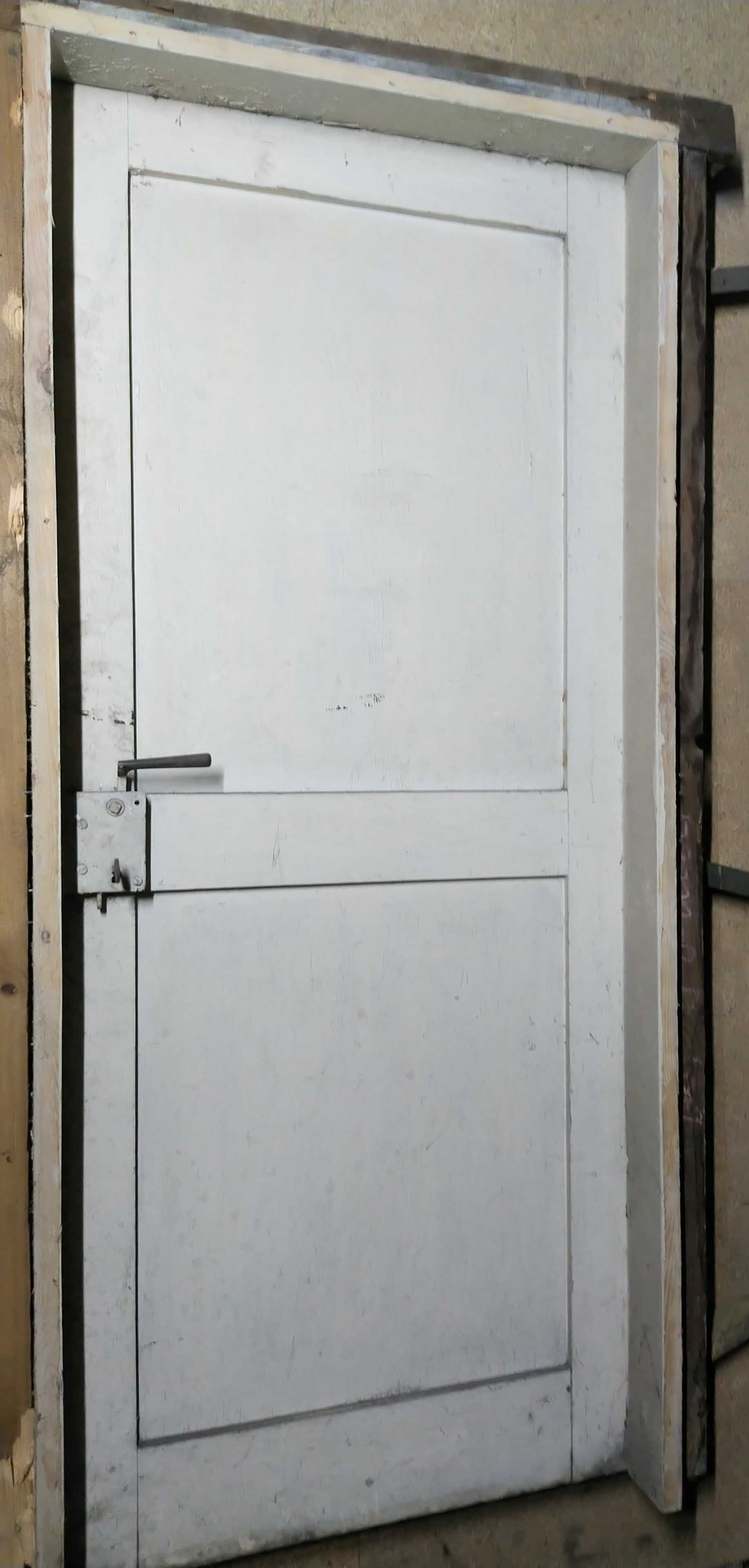 Stare strychowe drzwi