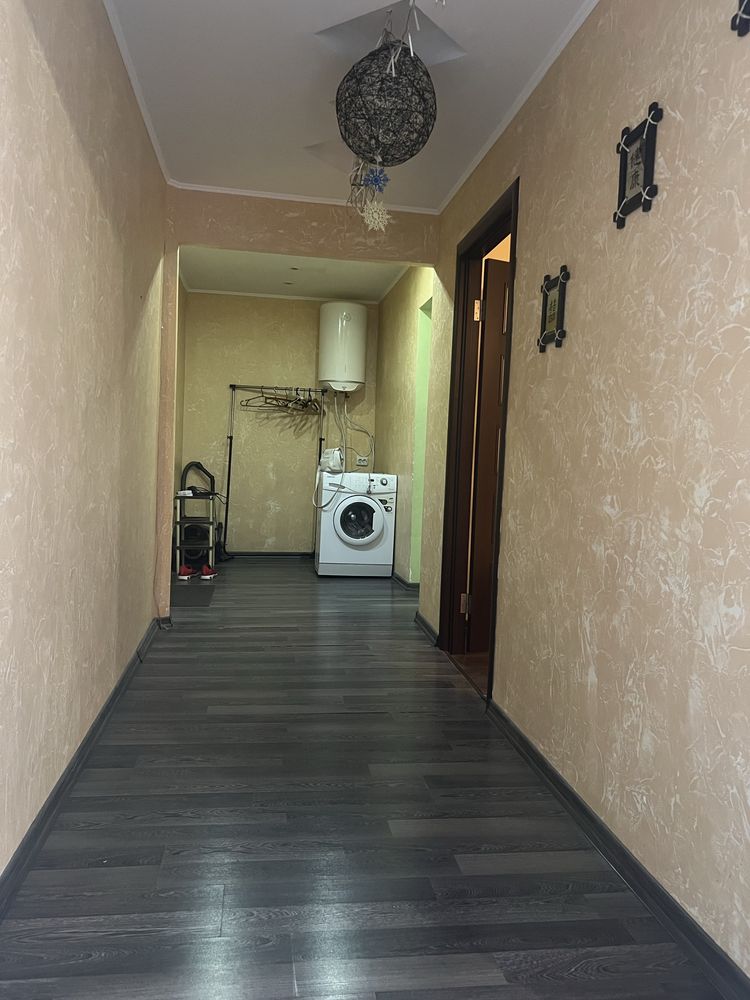 Продам 2х кім кв з лоджією Раковка