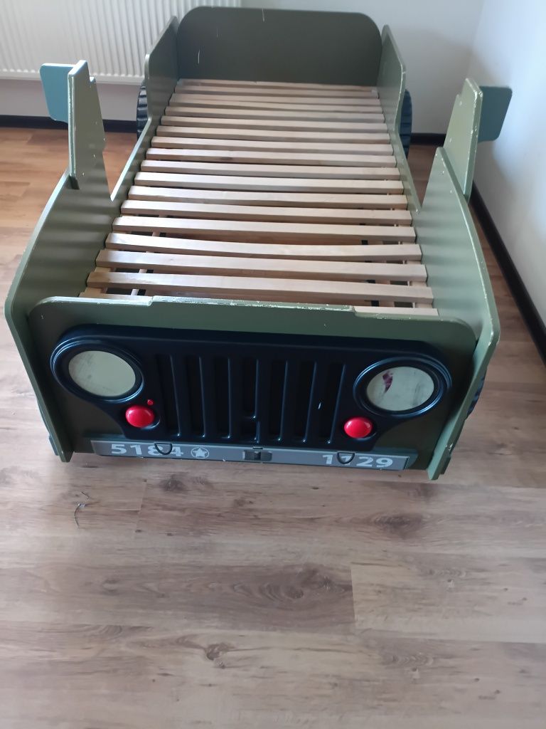 Łóżko dziecięce auto
