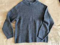 Сірий светр ZARA
