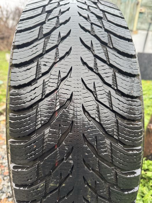 Шины зимние 245/70/16 Nokian Hakkapeliitta R3 SUV