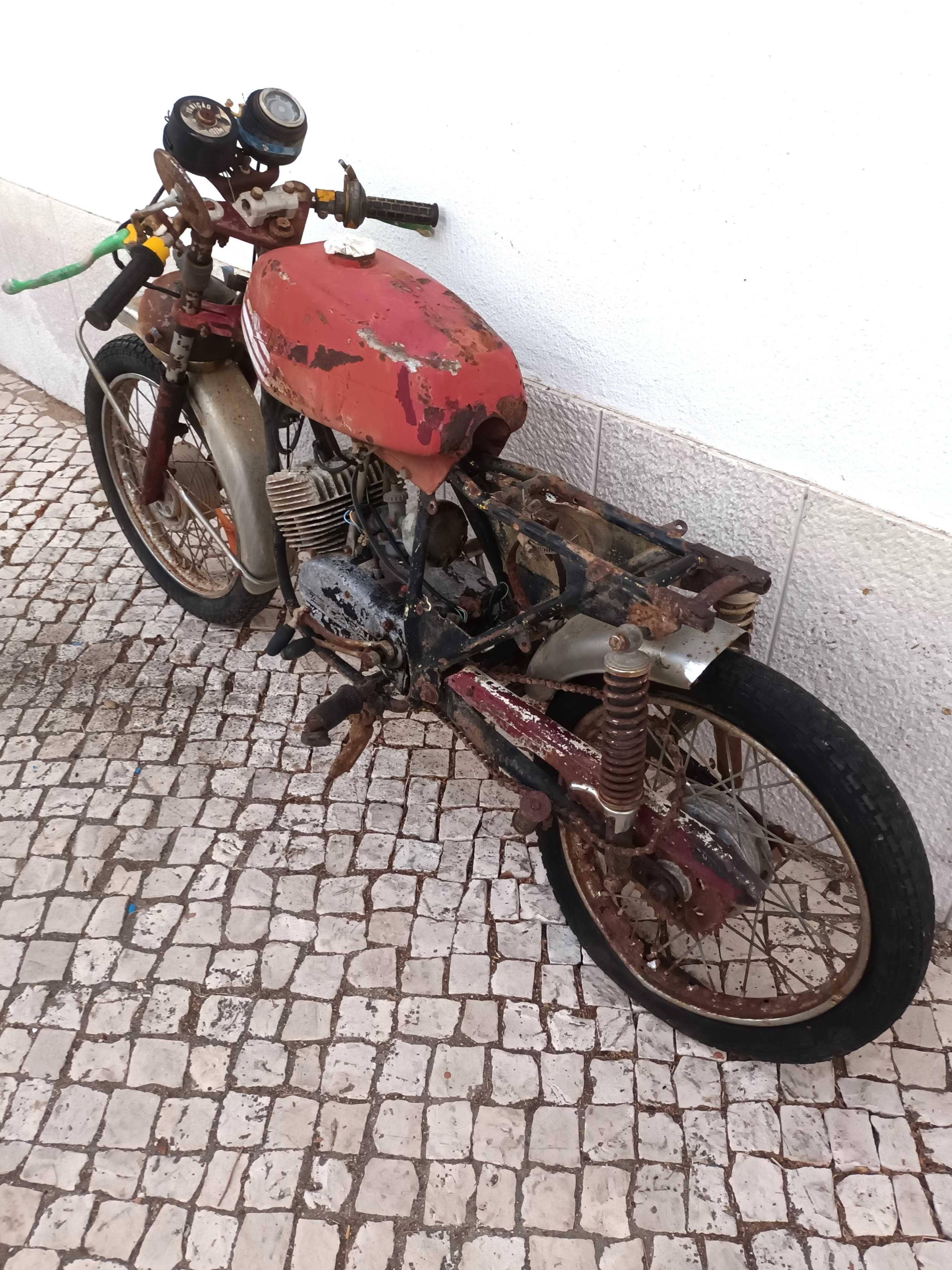 Casal K185 Trial de 1974 quadro amarelo
