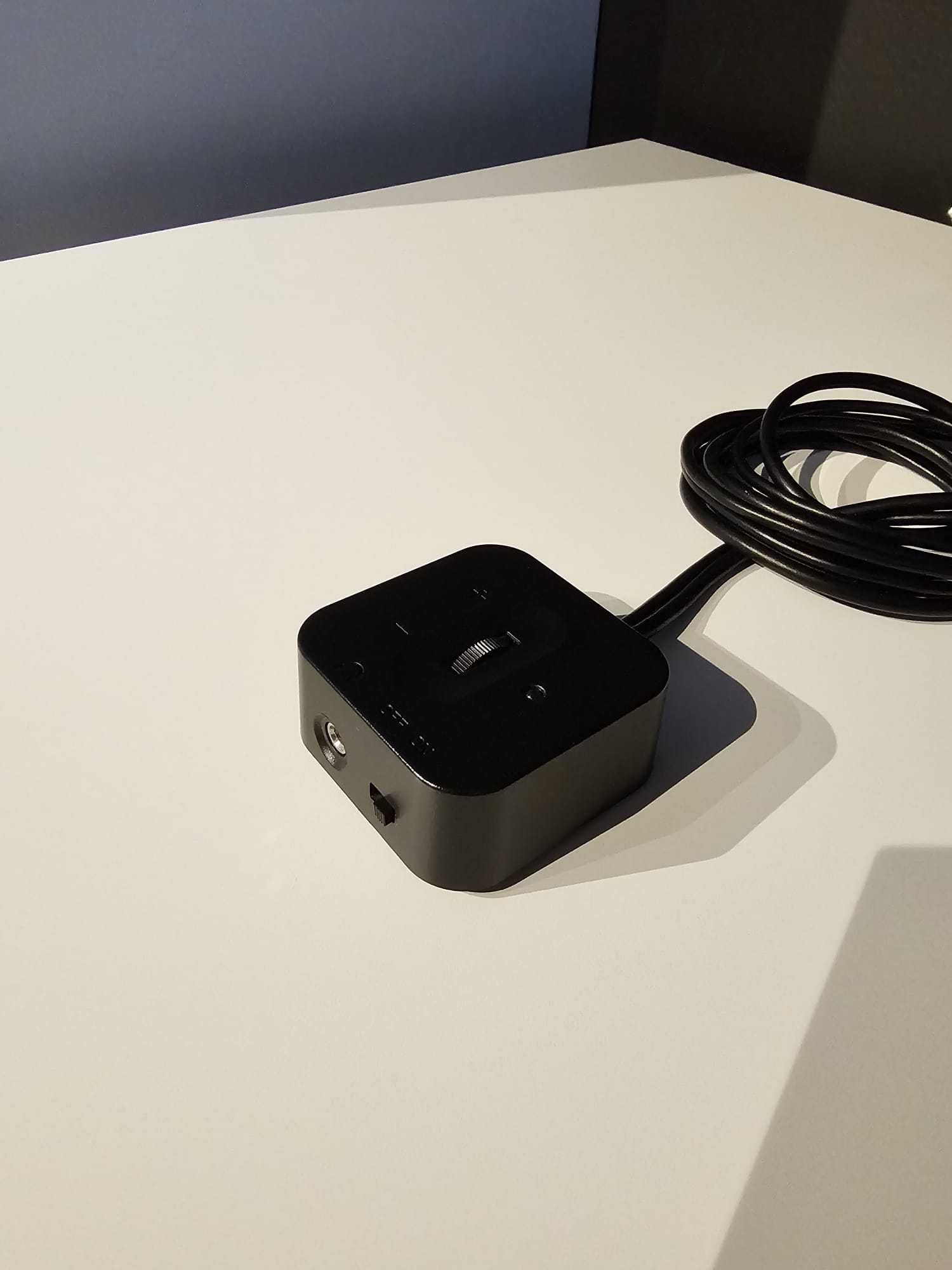 Colunas Logitech Z213 c/Subwoofer & Controlador