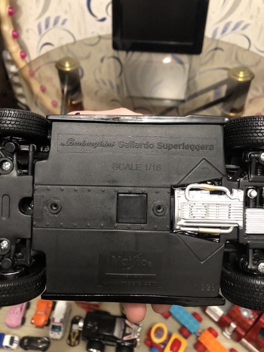 Продам Lamborghini Gallardo Maisto 1:18.