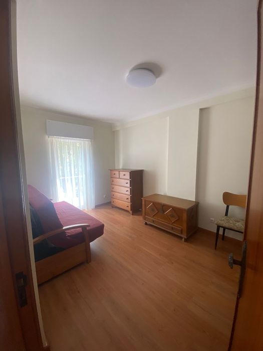Arrenda-se Apartamento T3, Estoril