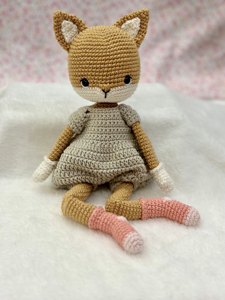 Raposa em amigurumi / croché