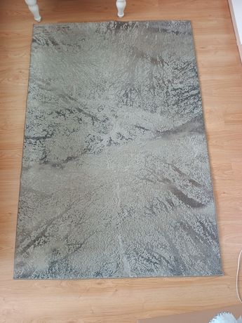 Sprzedam dywan 120/180 cm