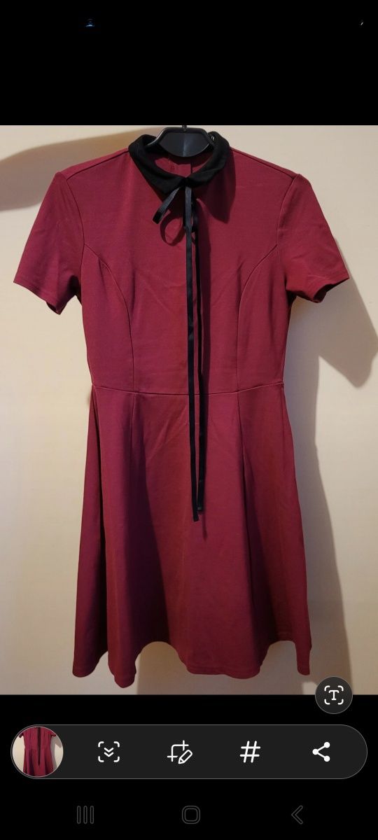 Burgundowa sukienka z kołnierzykiem / Reserved XS