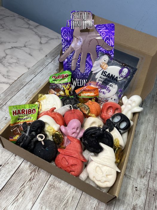 halloweenowych świec i wosków oraz maseczki