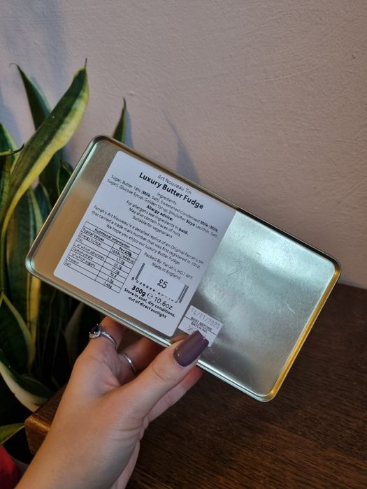 Puszka metalowa schowek skrzynka pudełko