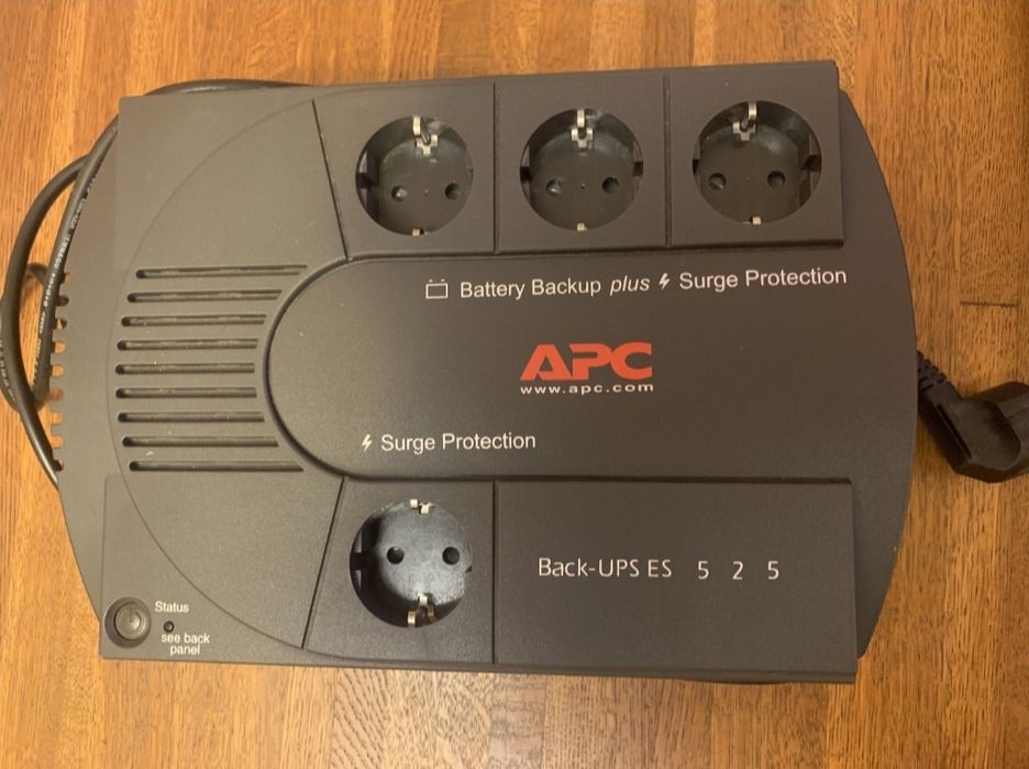 ДБЖ APC Back-UPS ES 525VA та APC Back-UPS RS 500VA в ідеальному ро