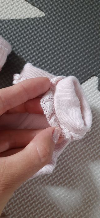 5 par skarpetki koronka falbanka H&M Newbie 0-15 bezuciskowe stopki