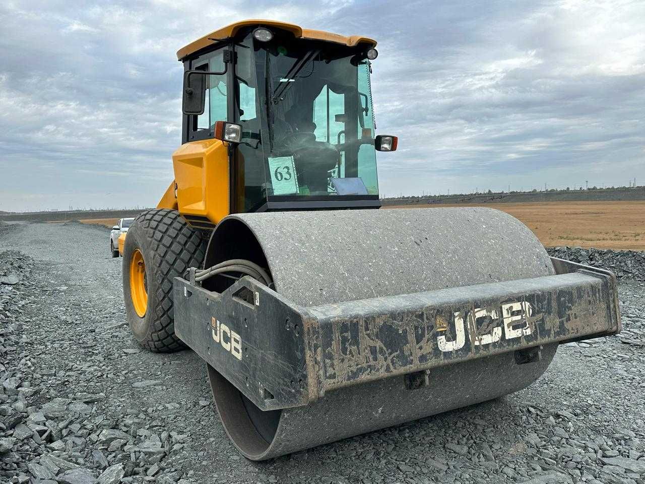 Послуги грунтового катку JCB 116D та CAT CS74B