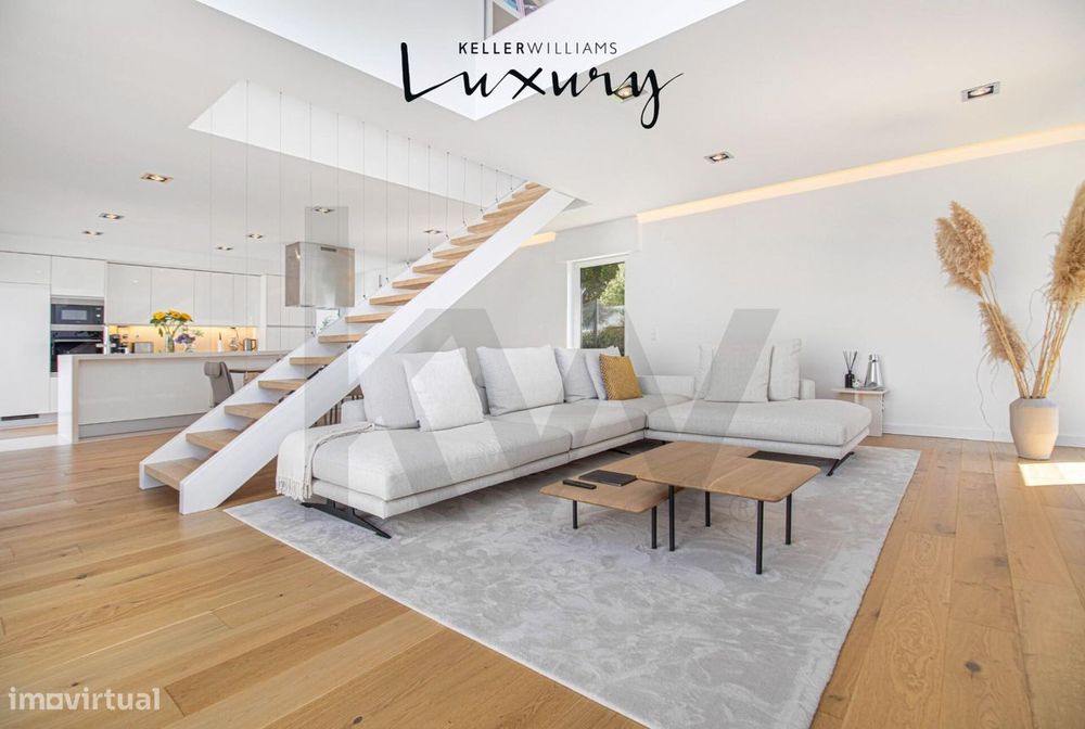 Moradia 5 Quartos, totalmente Mobilada em Condomínio Privado com Pisci