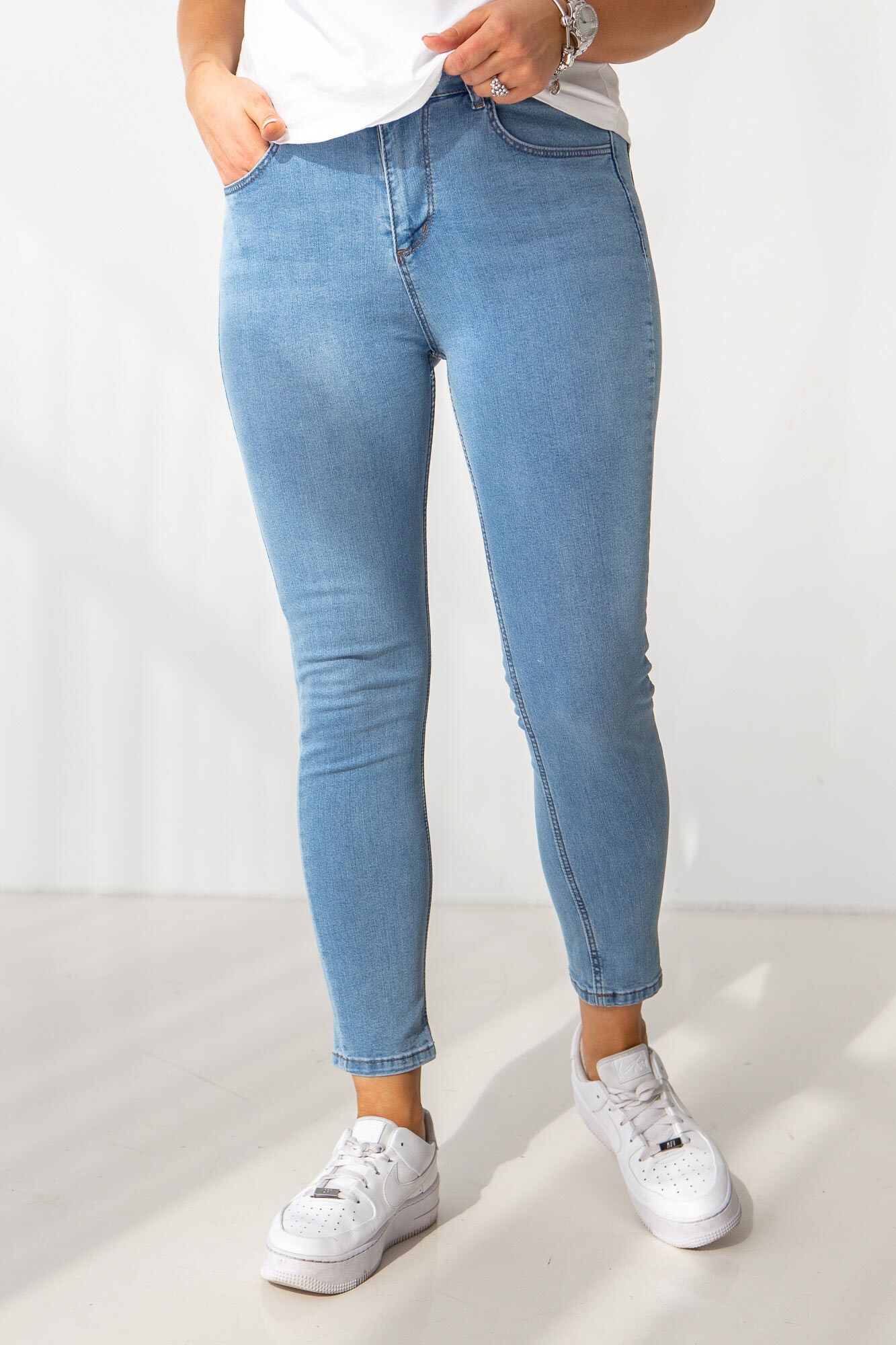 Джинси skinny/ вузькі джинси