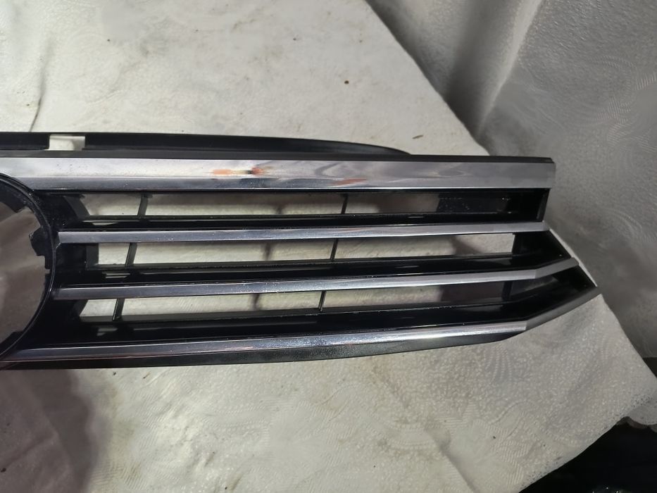 Grill atrapa R line VW passat b8 r line oryginał