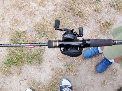 Witam sprzedam Wedkie kasting z dwiema wymiennymi szczytowkami