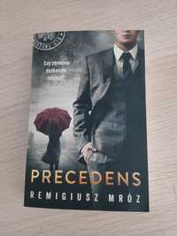 Precedens Remigiusz Mróz