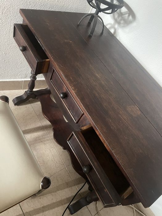 Sekeetária antiga, madeira maciça