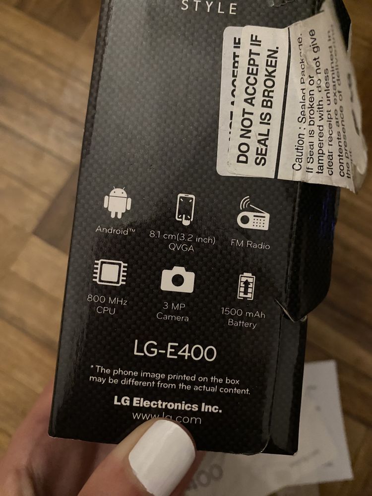 Telemóvel LG-E400